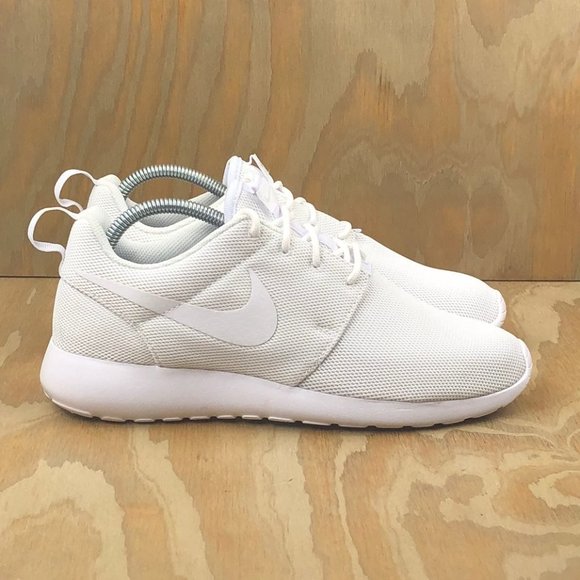roshe shoes all white